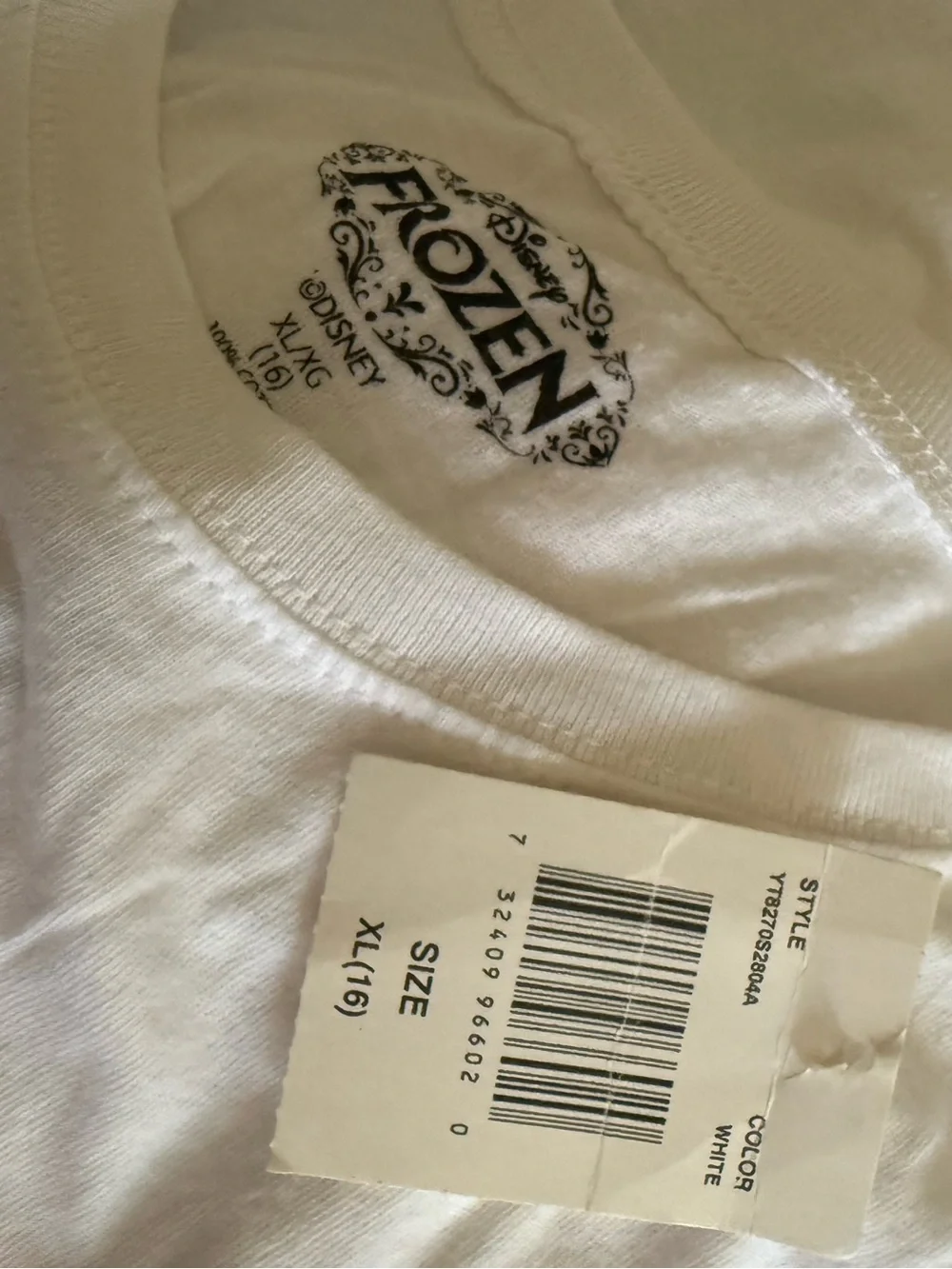 NWT Disney Frozen “I Love Warm Hugs” Tee Shirt